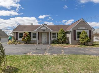 886 Parker St, Manchester, CT 06042