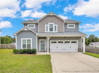 120 Ledgebrook Ln, Raeford, NC 28376