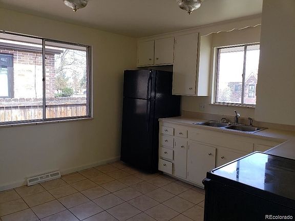 4th image of 343 S Bryant St