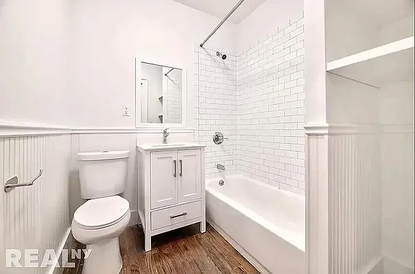 Rented by REAL New York | media 25