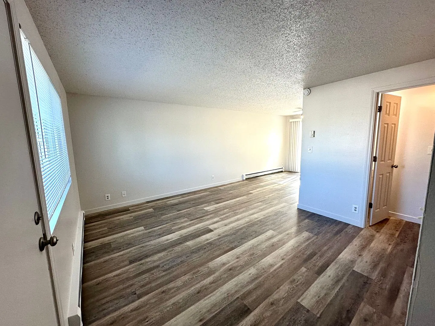 L1612 — Photo 2