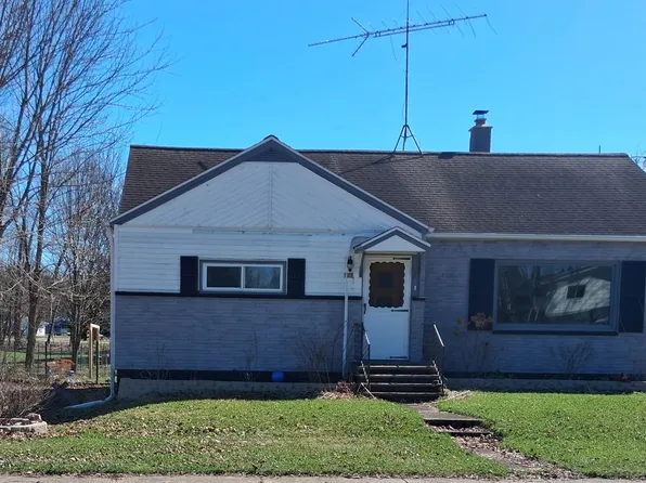 515 E Groninger St, Suring, WI 54174