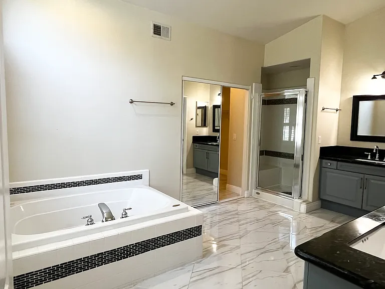 12222 Meadow Grass Ct — Photo 18