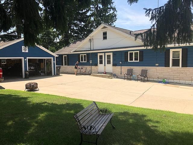 1st image of 27 Burchard Ave