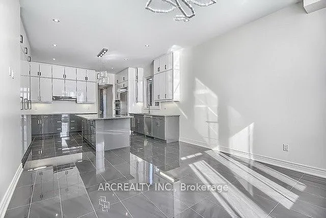 79 Baldry Ave — Photo 23