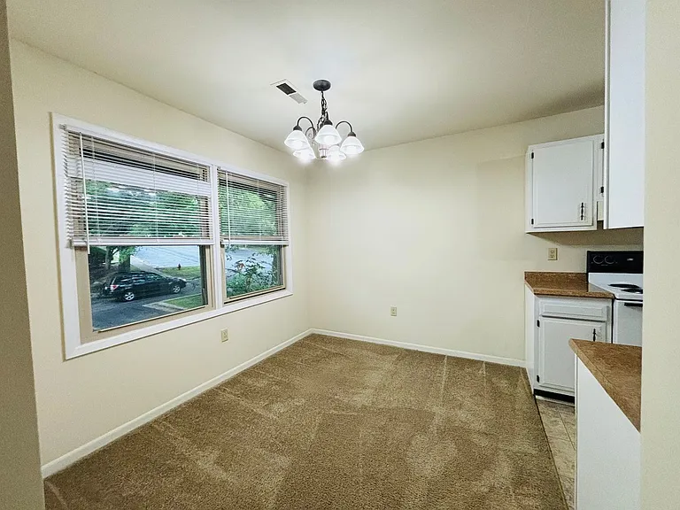 1741 Donlee Dr — Photo 4