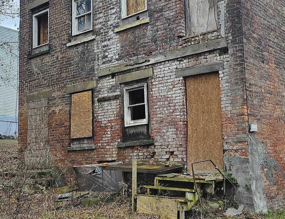 2nd image of 82 Elizabeth Street
