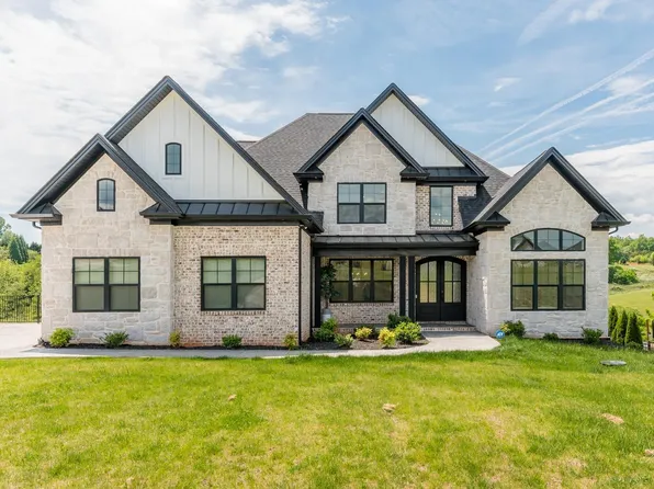 1796 Lake Manor Dr, Forest, VA 24551