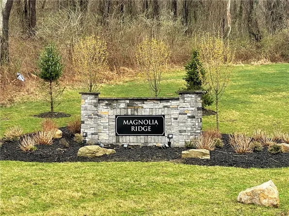 451 Hawthorn Hill Dr, Canonsburg, PA 15317