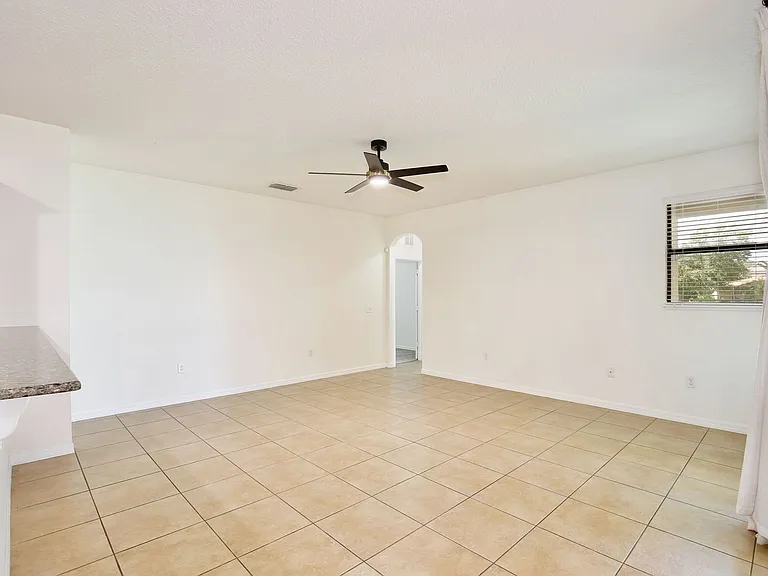 3908 Coastal Breeze Dr — Photo 7