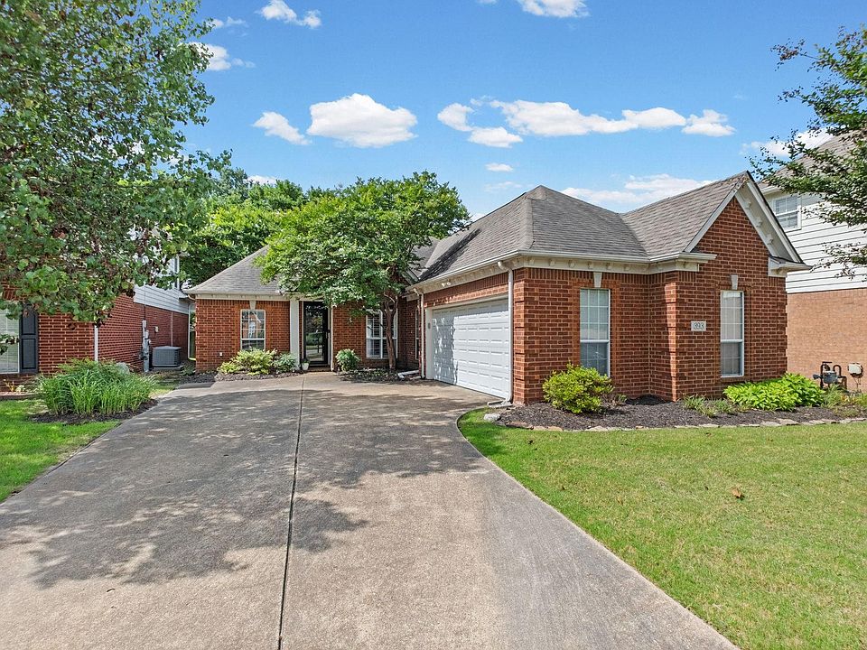 1st image of 393 Fountain Crest Dr