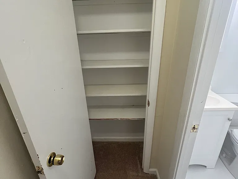 2025 N Lincoln St #102 — Photo 11