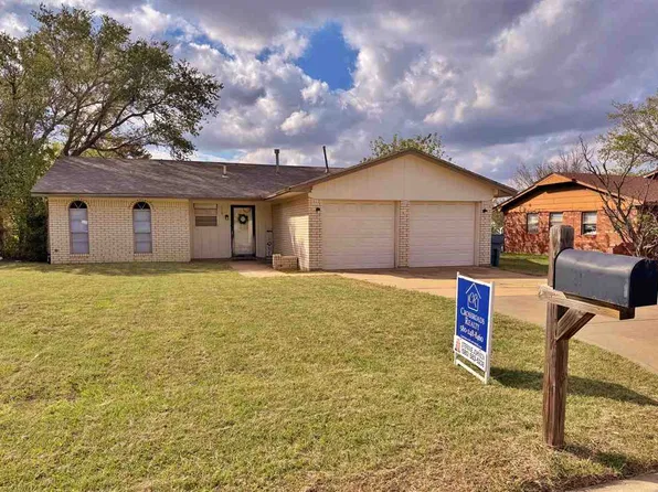 119 SE Surrey Ln, Lawton, OK 73501