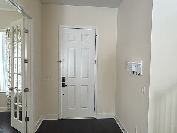 4th image of 186 Lone Eagle Way