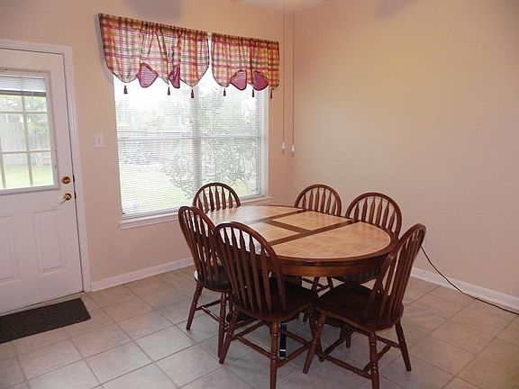 3rd image of 16411 Noblewood Ct