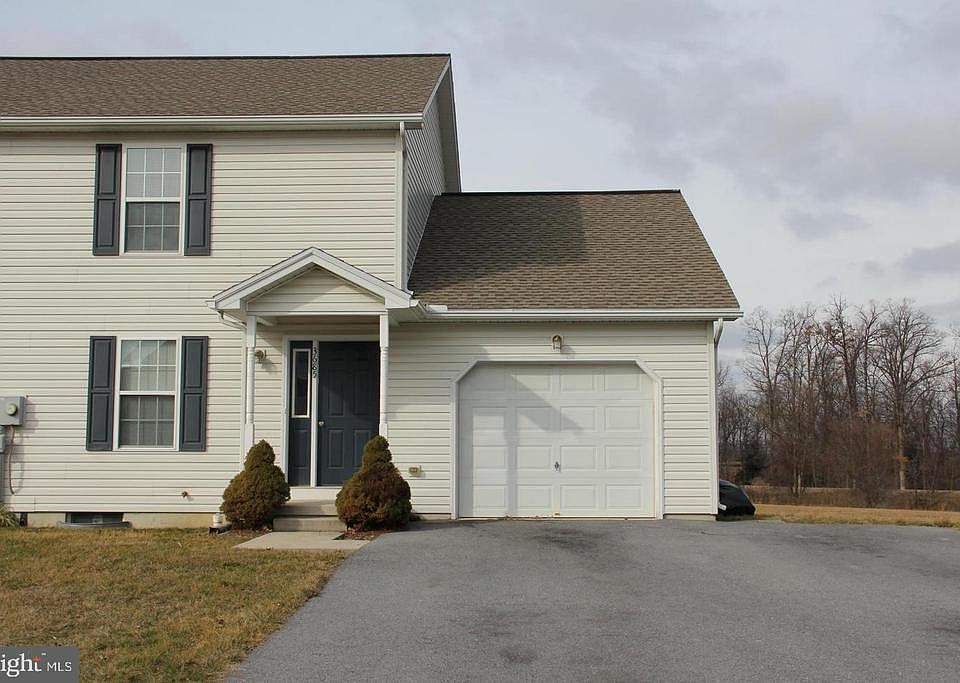 2nd image of 3685 Mountain Shadow Dr