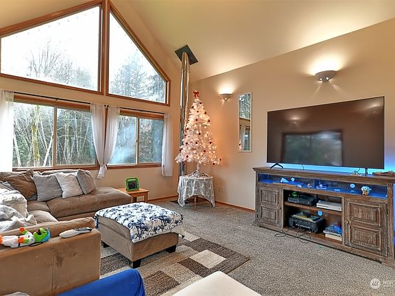 3rd image of 9722 12th Avenue NW