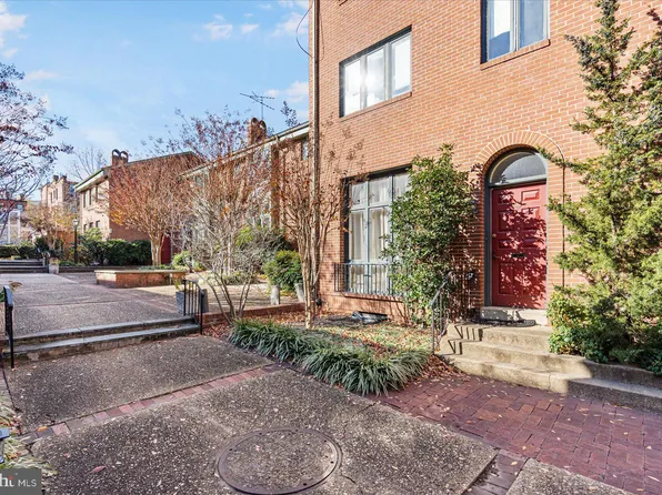204 Bolton Pl, Baltimore, MD 21217