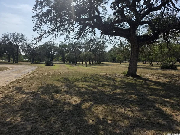 58 COVEY DR, Lytle, TX 78052