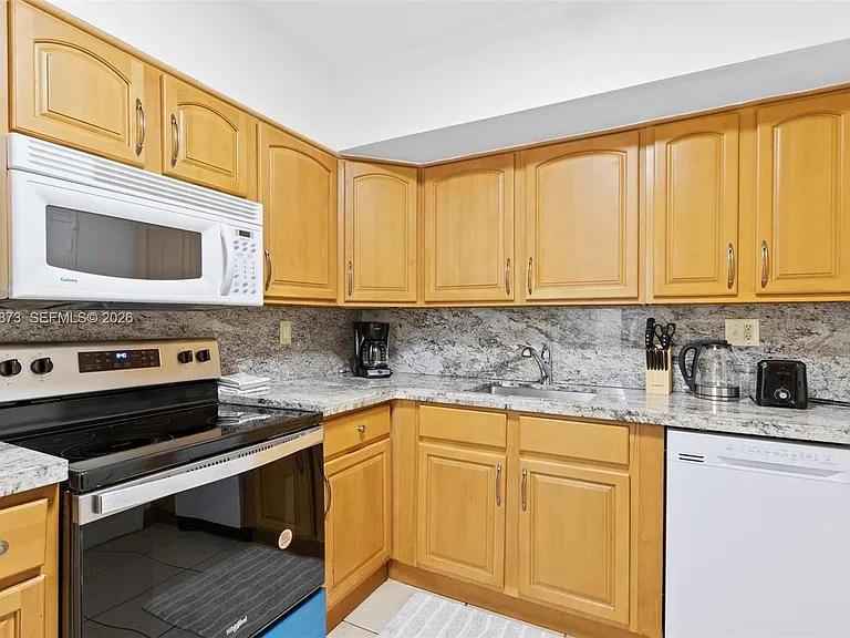 3725 S Ocean Dr #921 — Photo 11