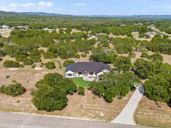 1295 CIELO RIO DR, Pipe Creek, TX 78063