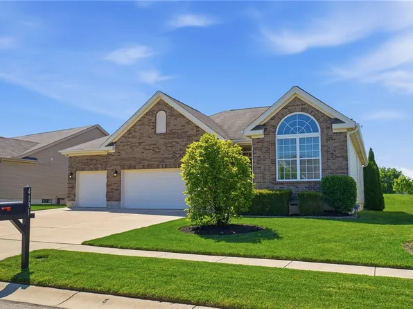 4131 Spicebush Dr, Tipp City, OH 45371