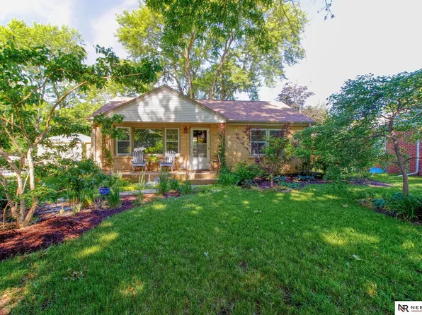 915 S 50th St, Lincoln, NE 68510