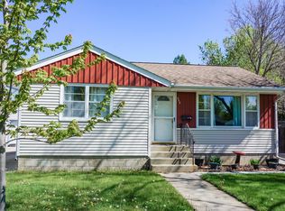 669 11th St SW, Huron, SD 57350