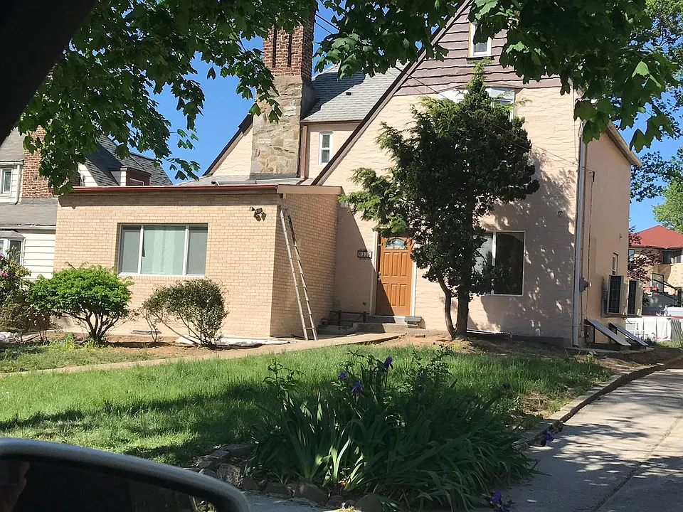 8115 Surrey Pl