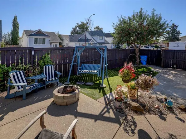 115 E Aberfoyle Close NE, Calgary, AB T2A 6T4