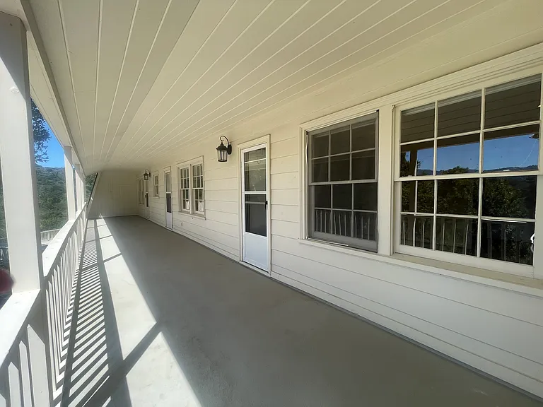 22505 Rolling Hills Rd — Photo 32