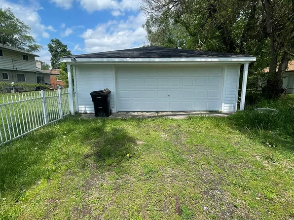 19800 Berg Rd, Detroit, MI 48219