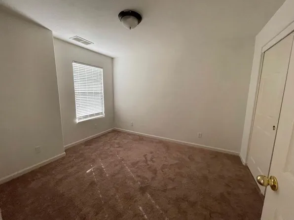6239 E Sussex Way, Fresno, CA 93727