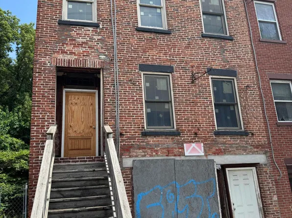 111 Clinton Avenue, Albany, NY 12210