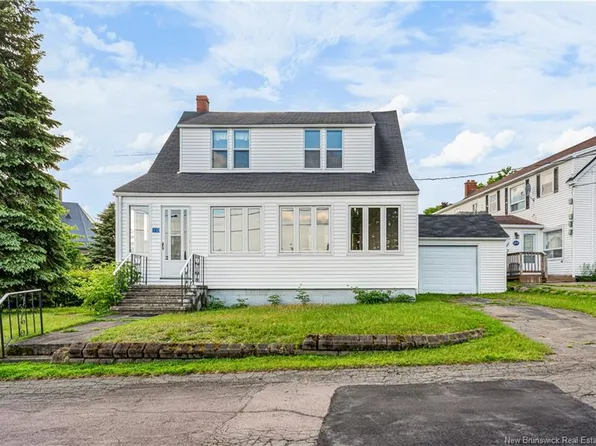 10 Bellevue St, Bouctouche, NB E4S 2W3