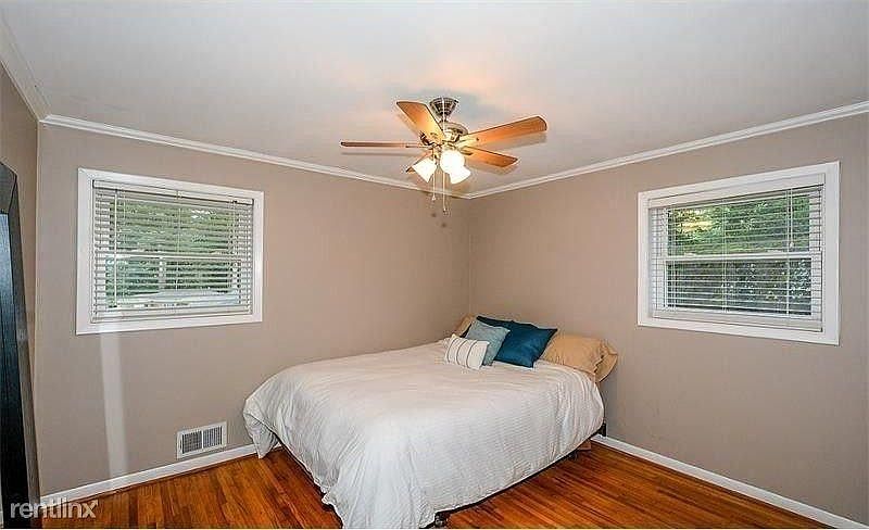1st image of 2563 Dering Ct