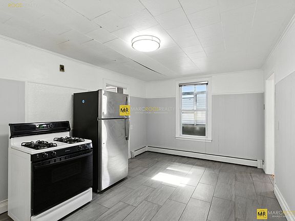 3rd image of 547 Broadway #1