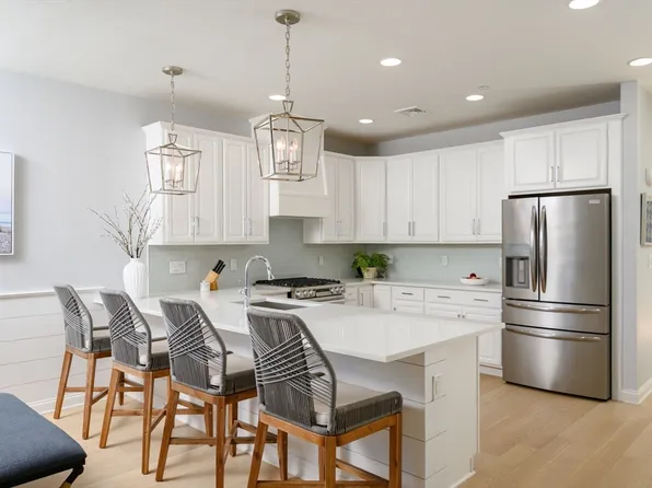 160 Stayner Dr, Hingham, MA 02043