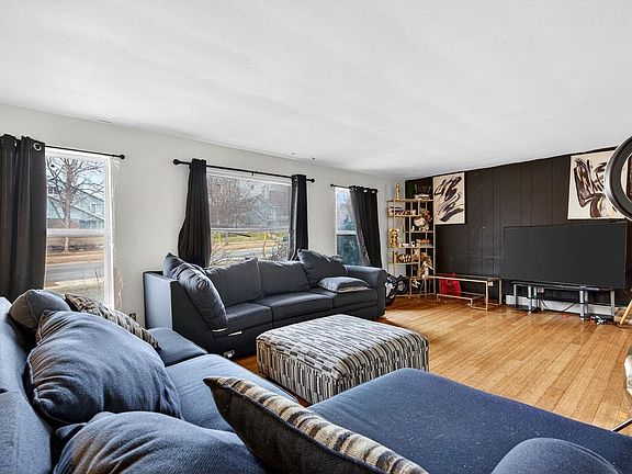 3rd image of 5837 Raymond Road