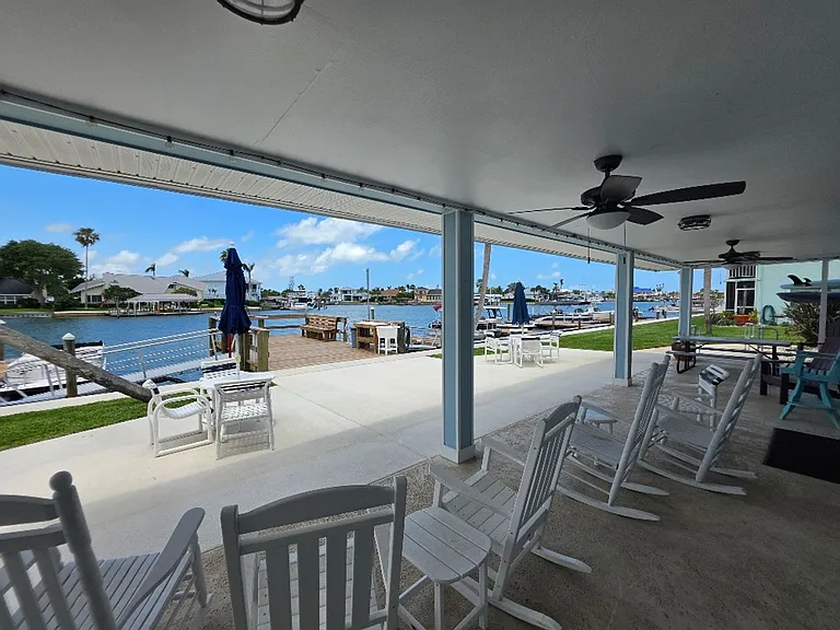 325 Causeway #A102 — Photo 28