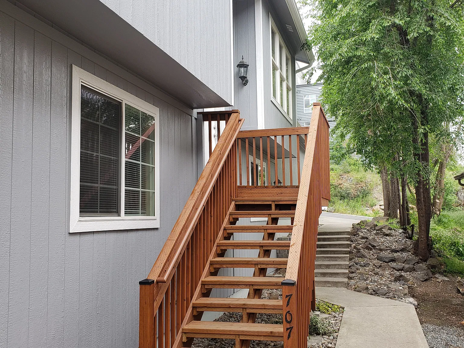 707 S Scott St — Photo 2