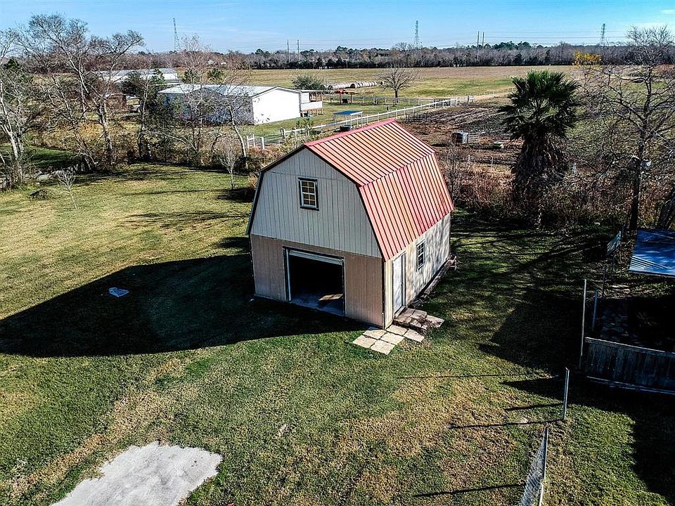 1st image of 1020 County Road 499