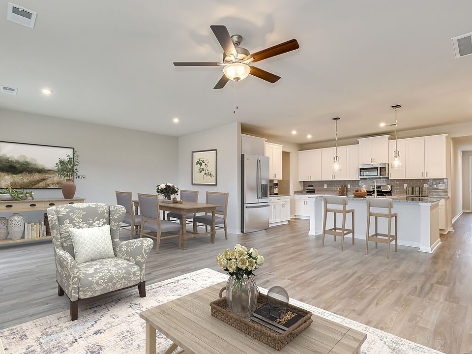 1st image of 386 Midland Pines Dr