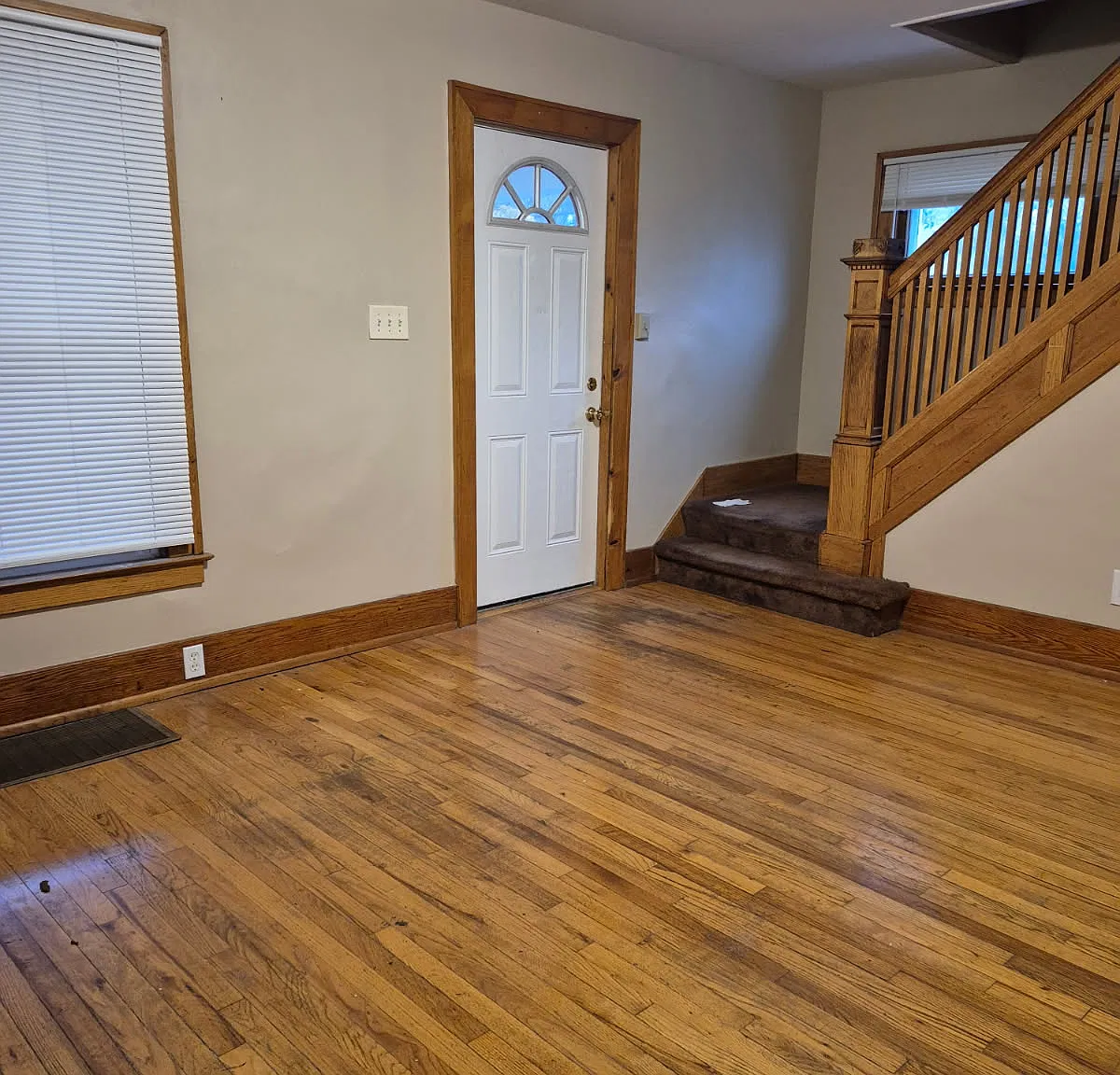 3 bed, 959 sqft, $1,250 — Photo 2