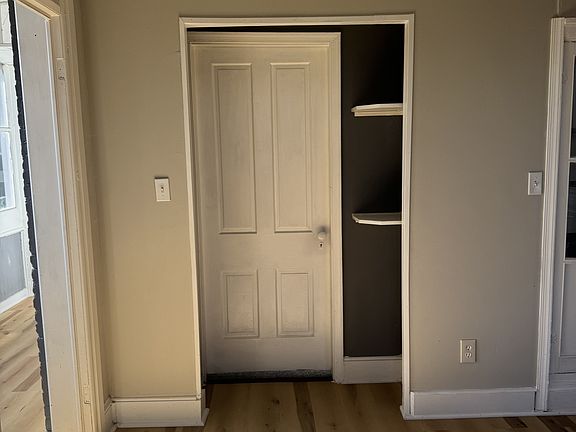 5th image of 32 E Washington St #3R7