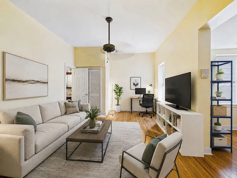 1619 Green Street — Photo 2