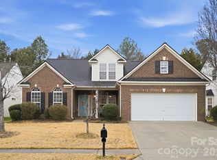 1022 Fountainbrook Dr, Indian Trail, NC 28079