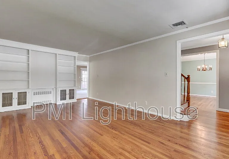 37 Margaret Blvd — Photo 17