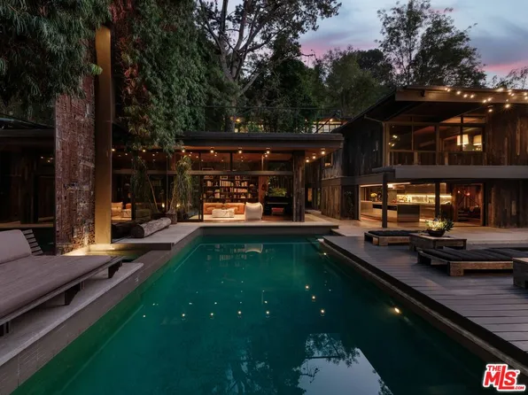 2563 Nichols Canyon Rd, Los Angeles, CA 90046