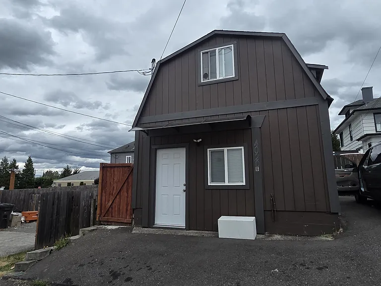 4020 Hoyt Ave #B — Photo 1